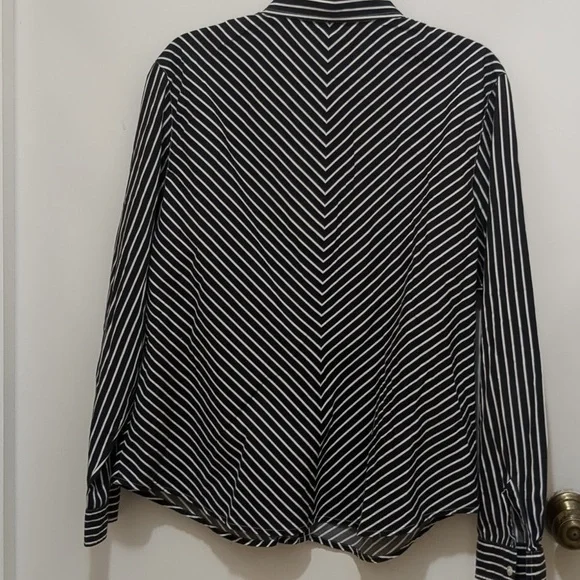 TALBOTS Long Sleeve Button up Shirt Size L - Picture 6 of 7